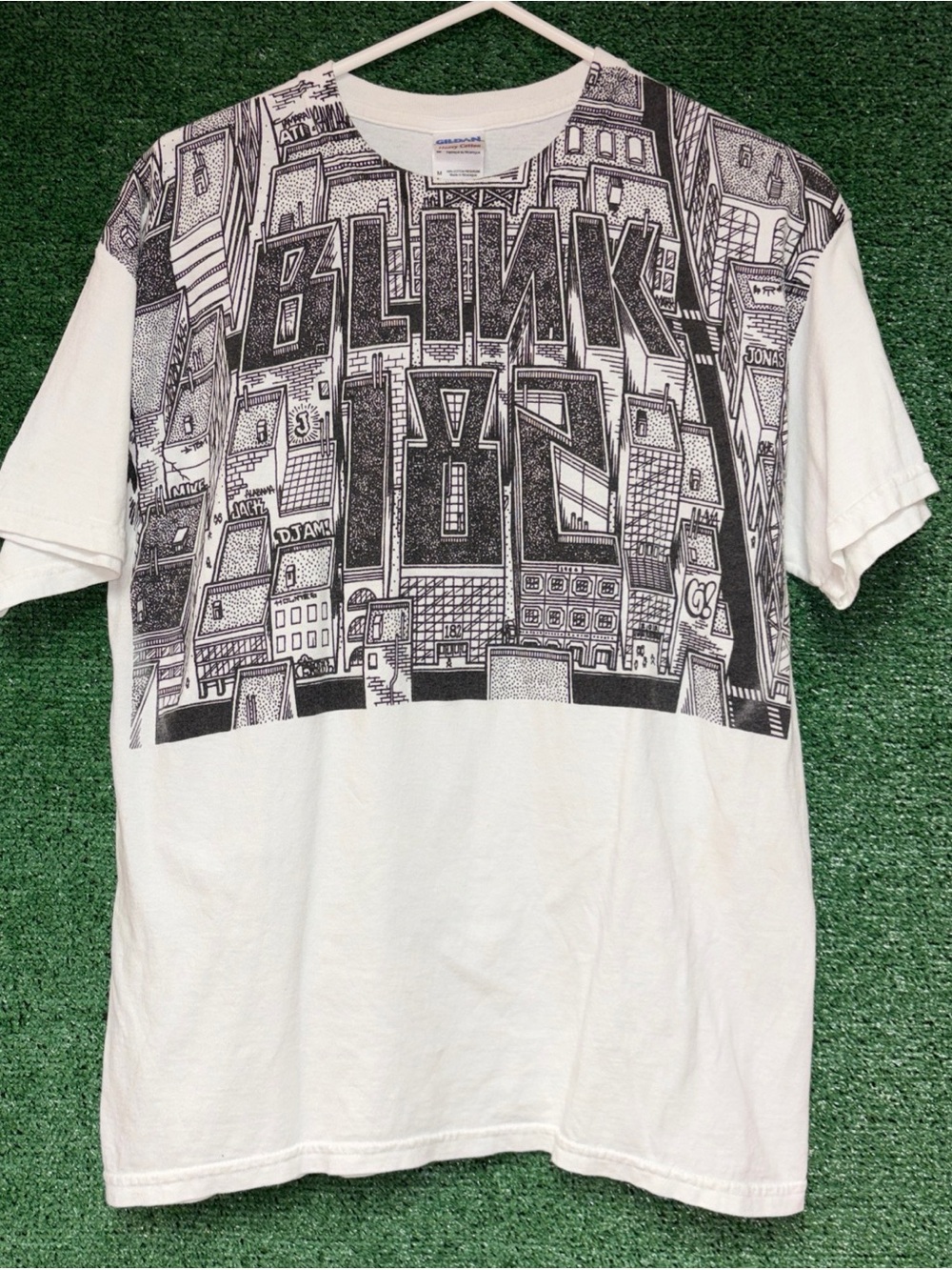 vintage Y2K Blink 182 Shirt M Gildan tag Pop Punk Emo Band Tees